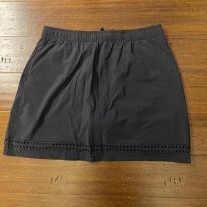 Toad & Co black skort size medium